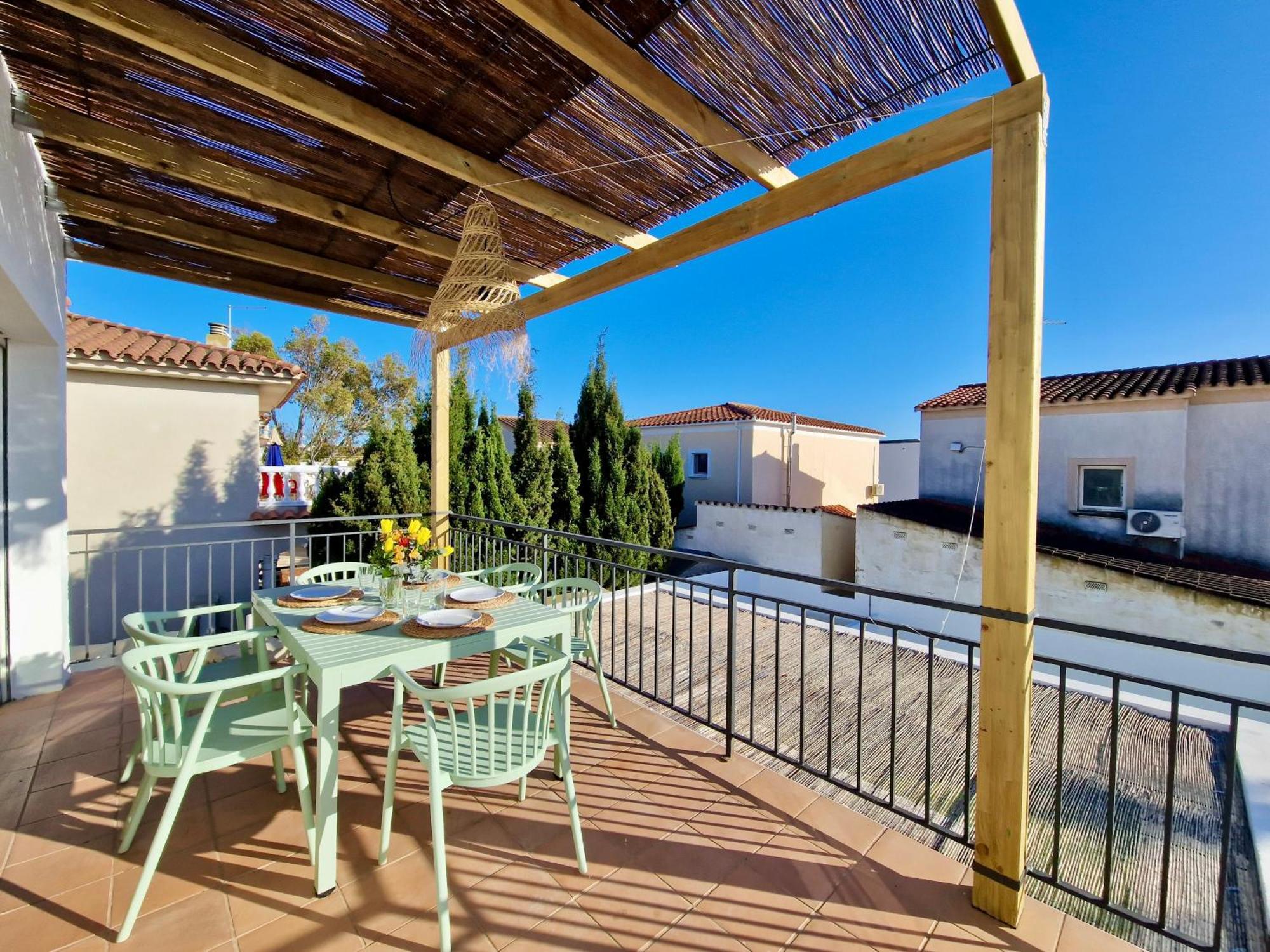 Gorgot P1 I Apartamento Con Terraza Y Piscina Comunitaria Cerca De La Playa Empuriabrava Exterior foto